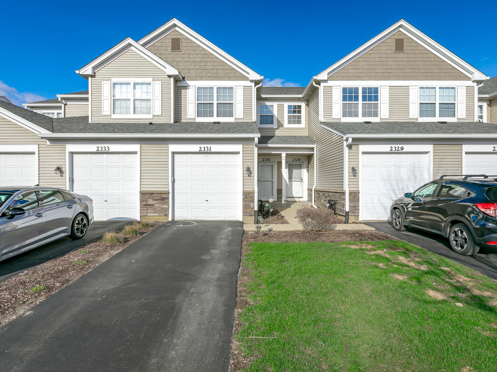 2331 Overlook Court - Photo 0