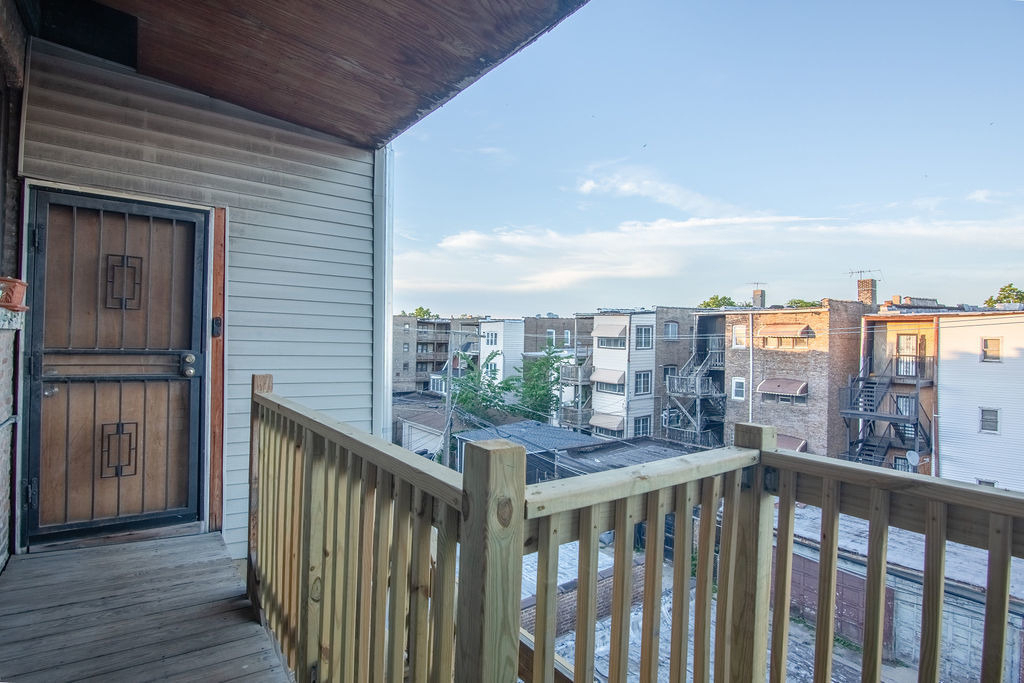 8229 S Vernon Avenue - Photo 9
