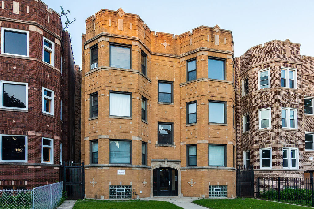 8229 S Vernon Avenue - Photo 8