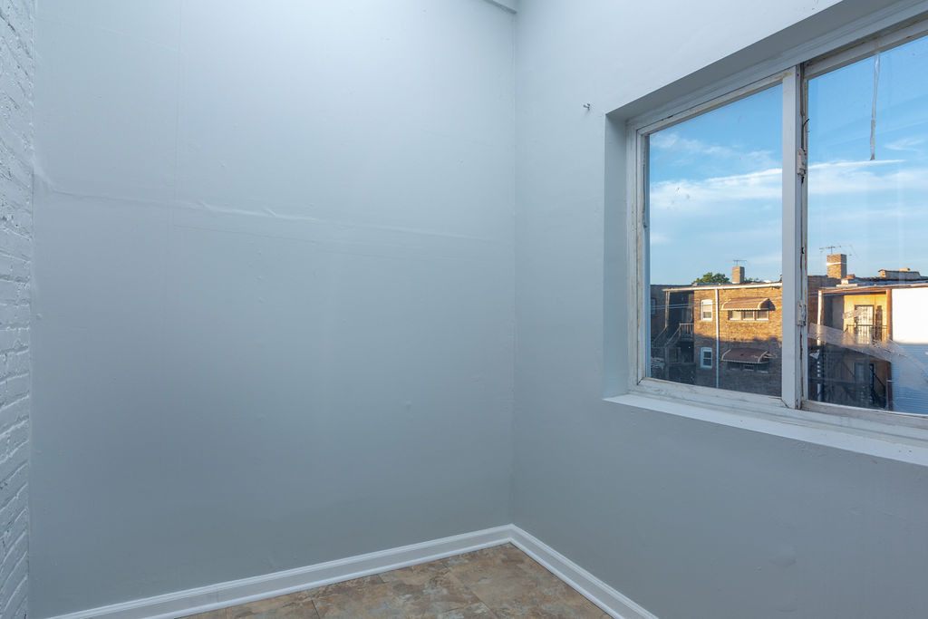 8229 S Vernon Avenue - Photo 7