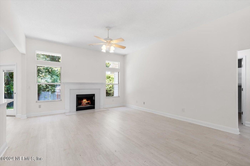 1722 Branch Vine Drive W - Photo 6