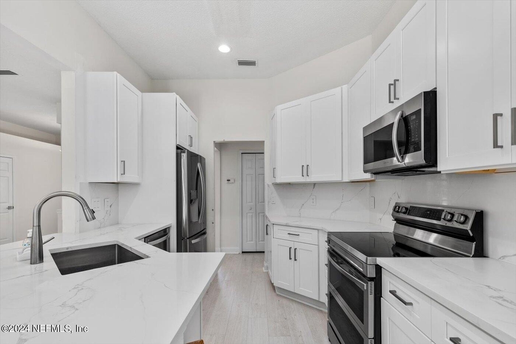 1722 Branch Vine Drive W - Photo 11