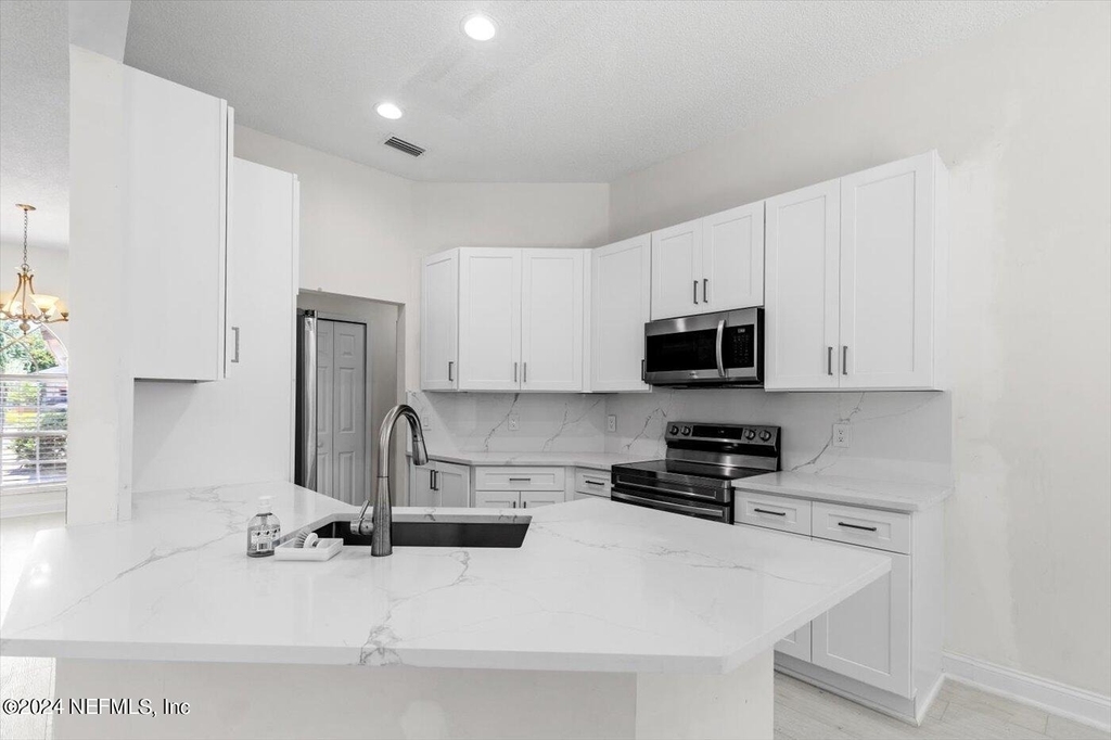 1722 Branch Vine Drive W - Photo 9