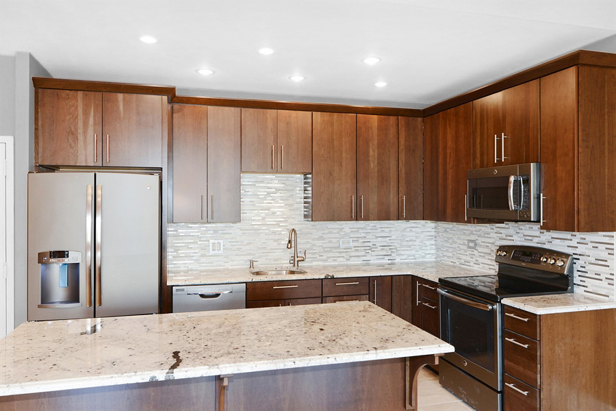211 E Ohio Street - Photo 1
