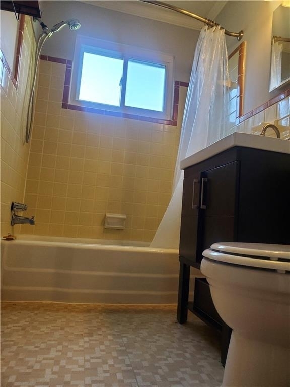 1042 Ne Saint Charles Avenue Ne - Photo 14