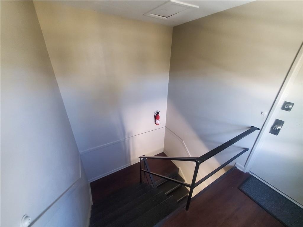 1042 Ne Saint Charles Avenue Ne - Photo 27