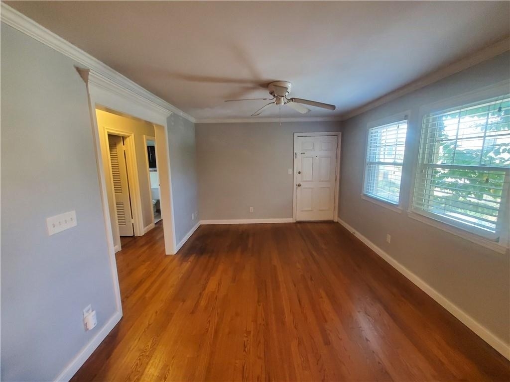 1042 Ne Saint Charles Avenue Ne - Photo 1