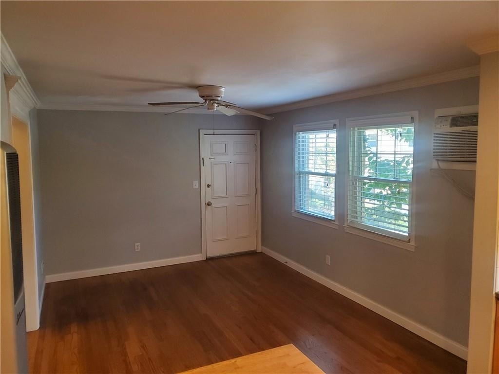 1042 Ne Saint Charles Avenue Ne - Photo 11