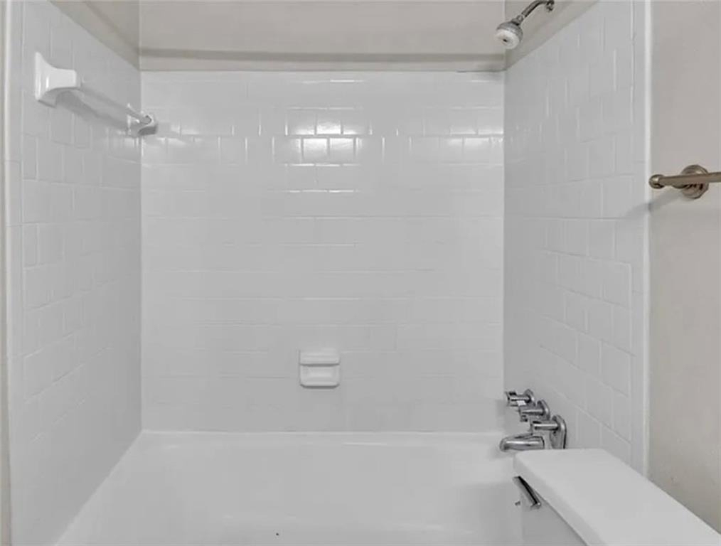 6900 Roswell Road - Photo 13