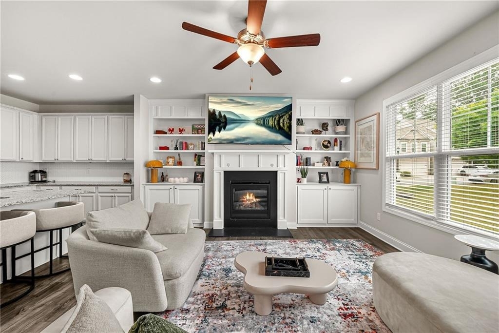 791 Belrose Drive - Photo 3