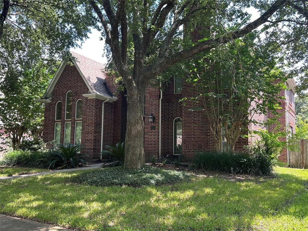 3206 Oakland Drive - Photo 1