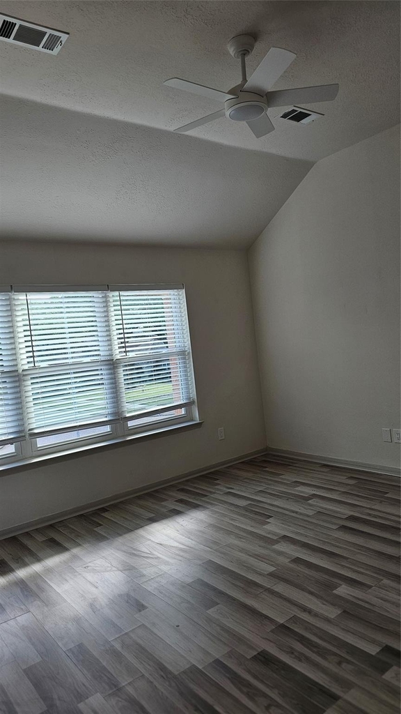 23510 Stratsborough Drive - Photo 20