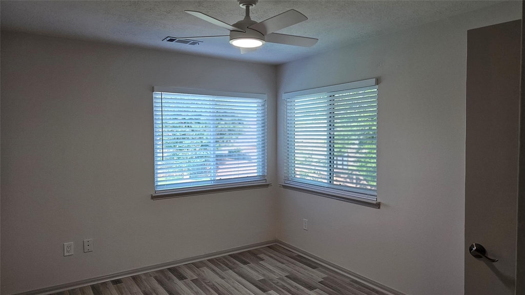 23510 Stratsborough Drive - Photo 18