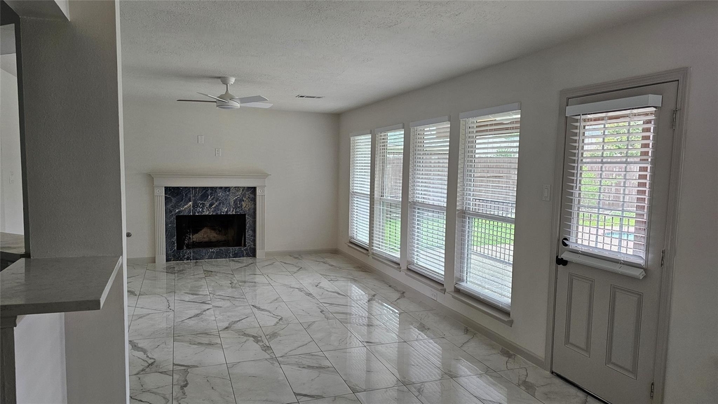 23510 Stratsborough Drive - Photo 13