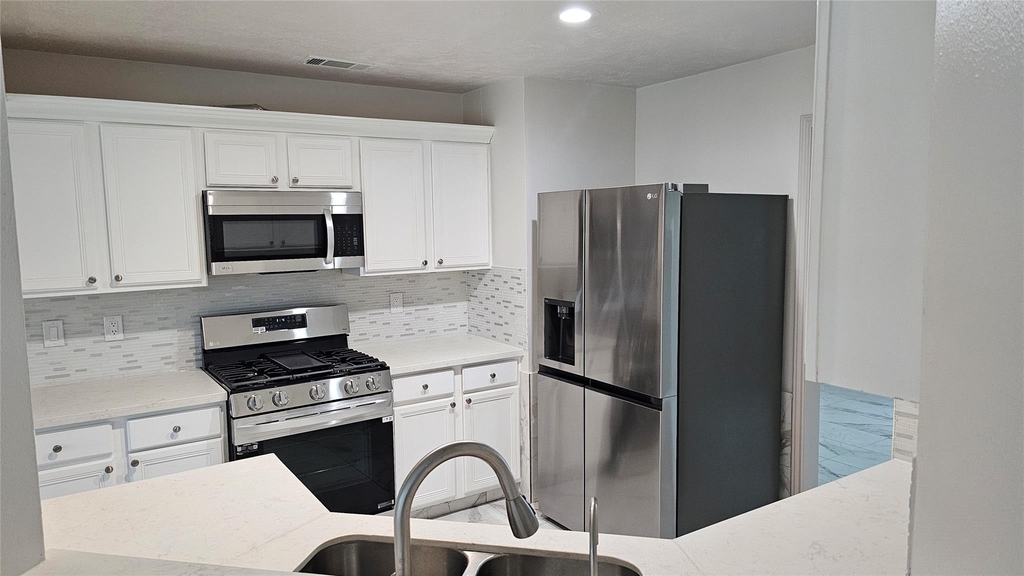 23510 Stratsborough Drive - Photo 17