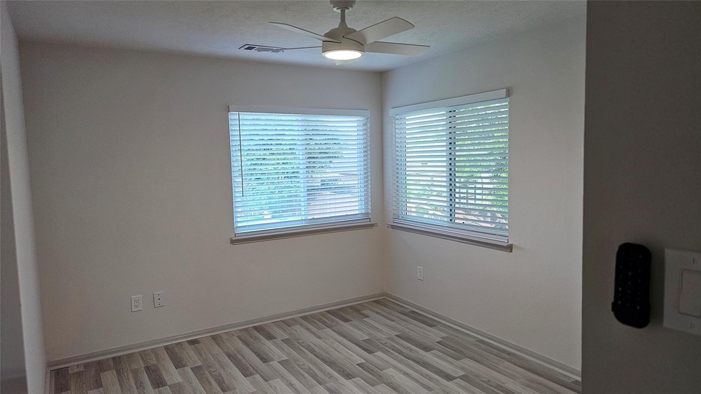 23510 Stratsborough Drive - Photo 26