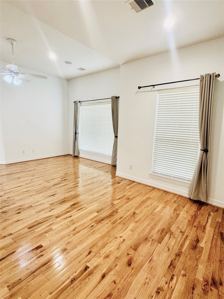 3846 Center Street - Photo 29