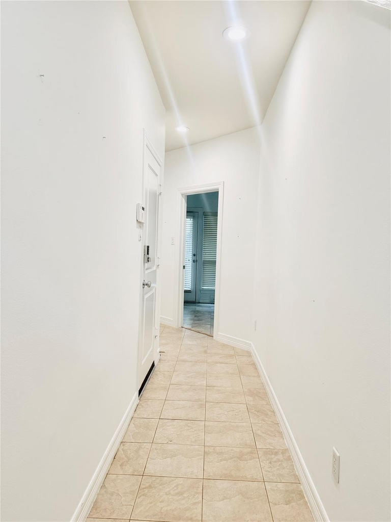 3846 Center Street - Photo 4