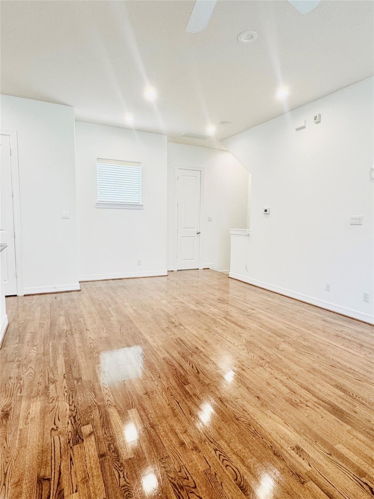 3846 Center Street - Photo 20