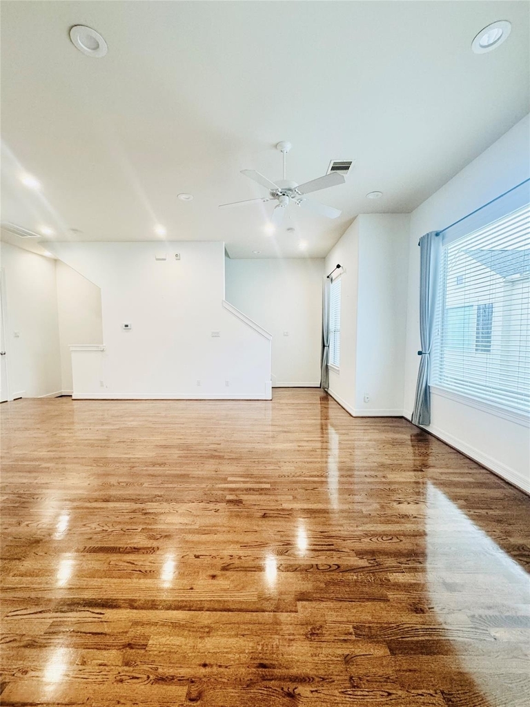 3846 Center Street - Photo 21