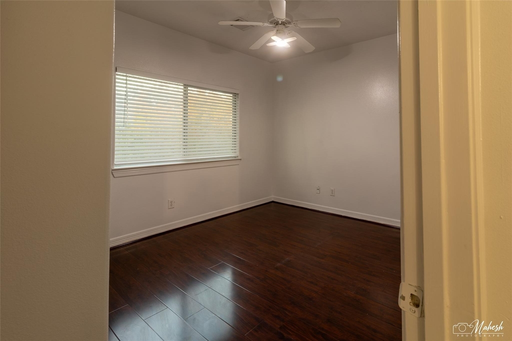 10904 Panther Court - Photo 15
