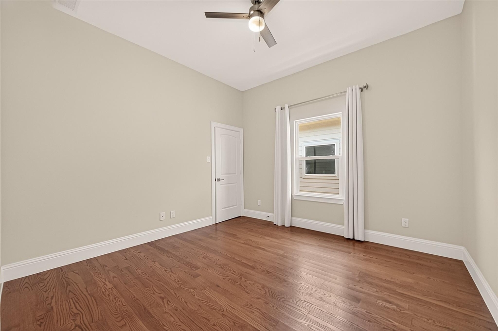 2211 Silverbonnet Street - Photo 22