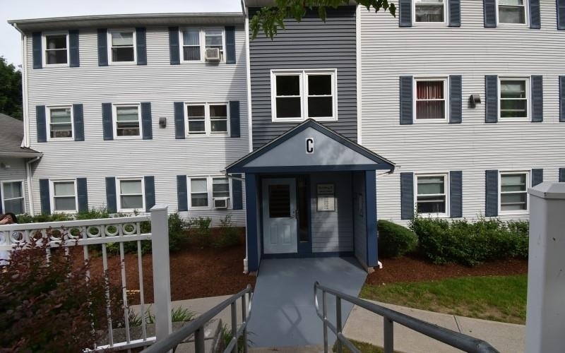821 Plainfield St - Photo 7