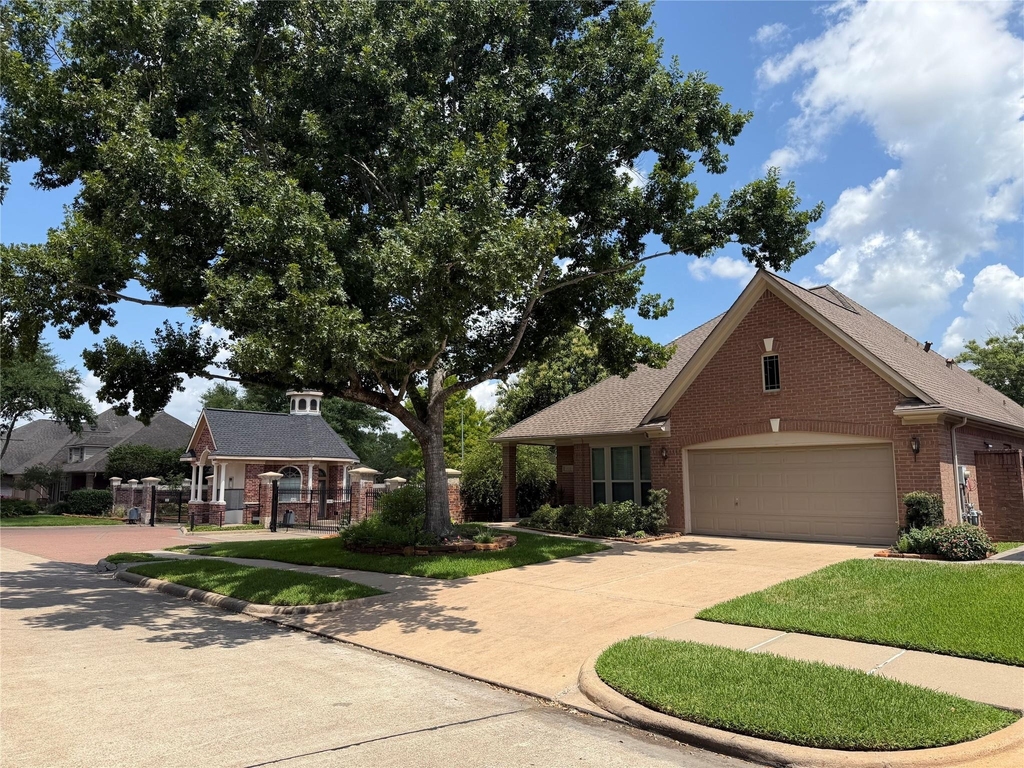 13722 Aspen Cove Drive - Photo 3