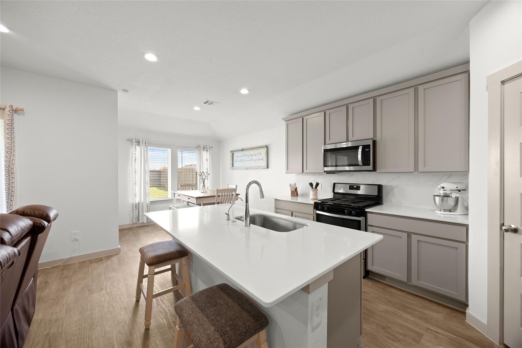 1134 Della Lane - Photo 8