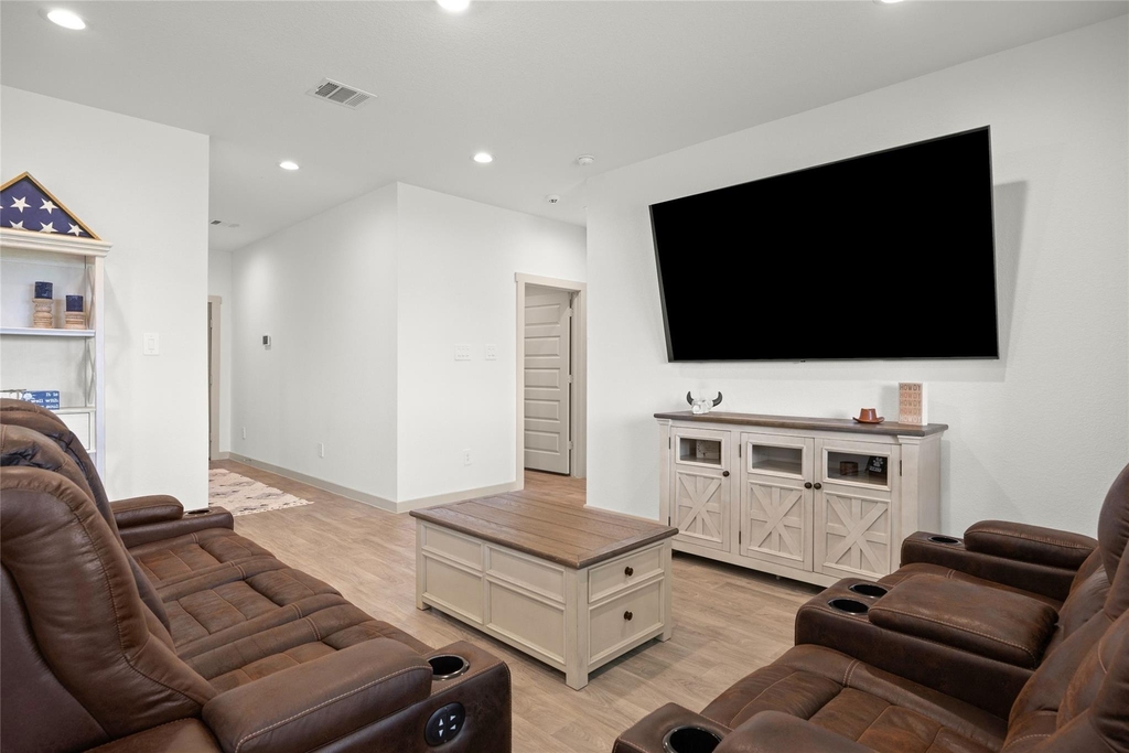 1134 Della Lane - Photo 5