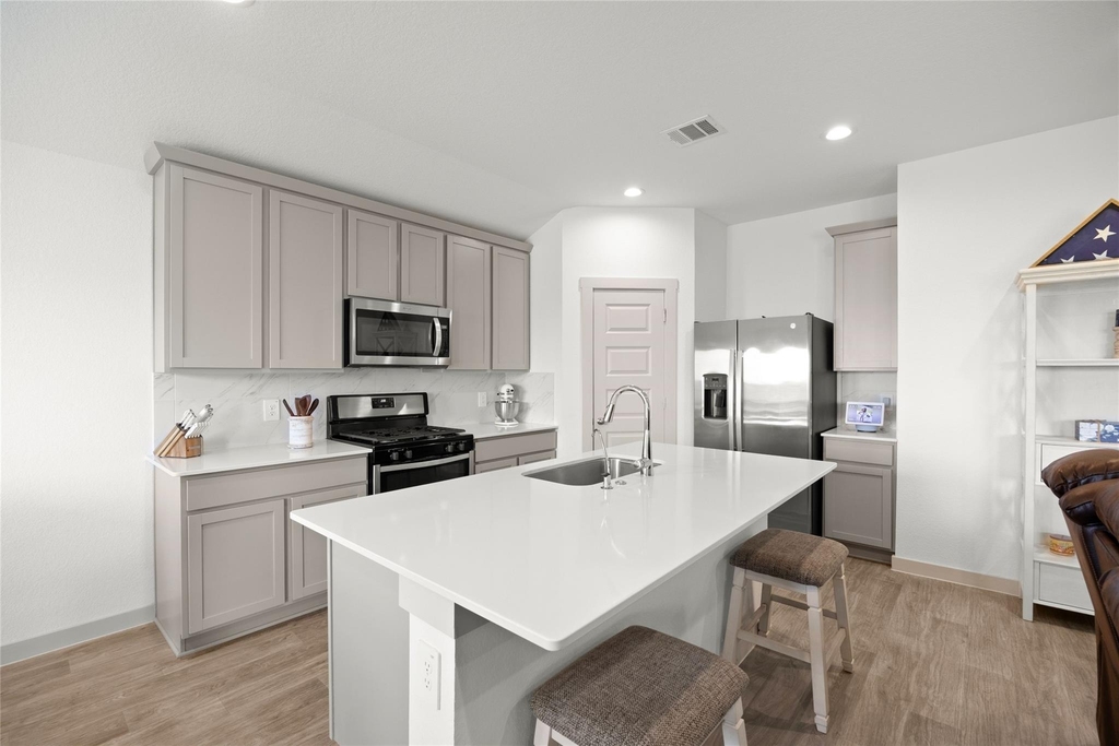 1134 Della Lane - Photo 9