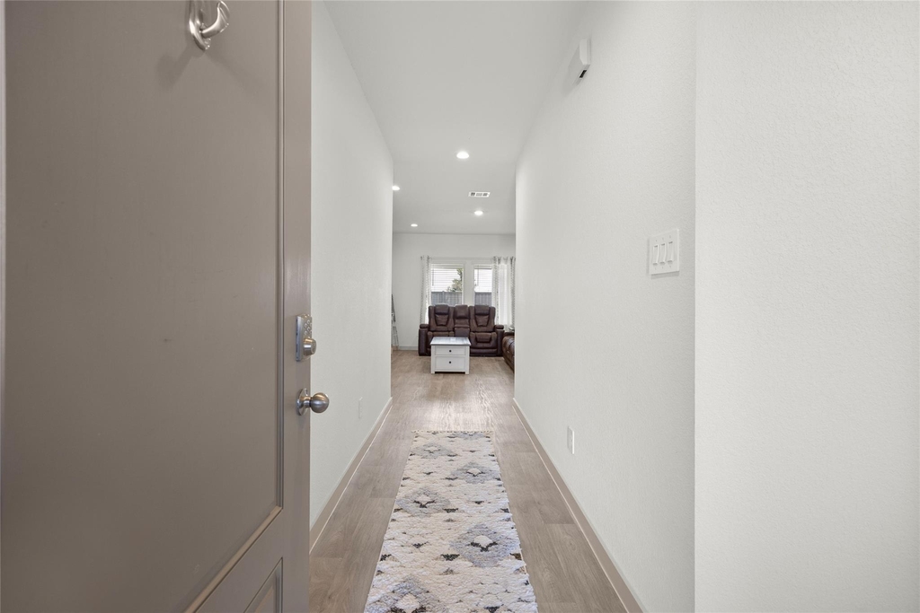 1134 Della Lane - Photo 3