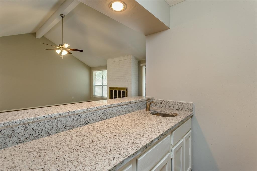 2715 Colony Drive - Photo 10