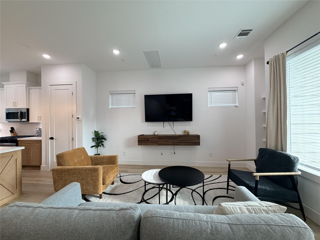 2706 Cochran Street - Photo 5