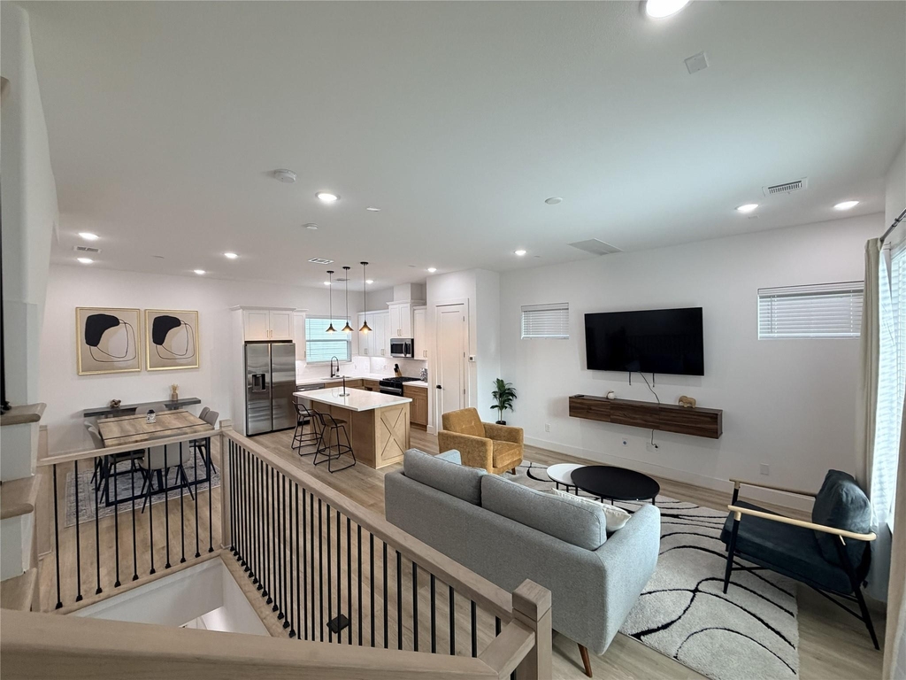 2706 Cochran Street - Photo 2