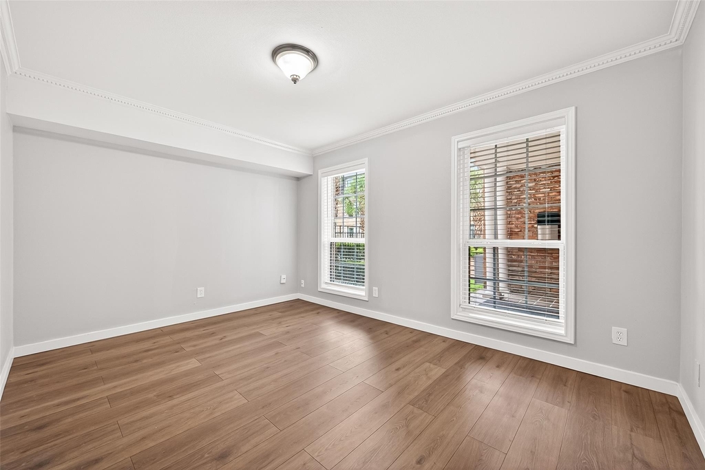 359 N Post Oak Lane - Photo 25
