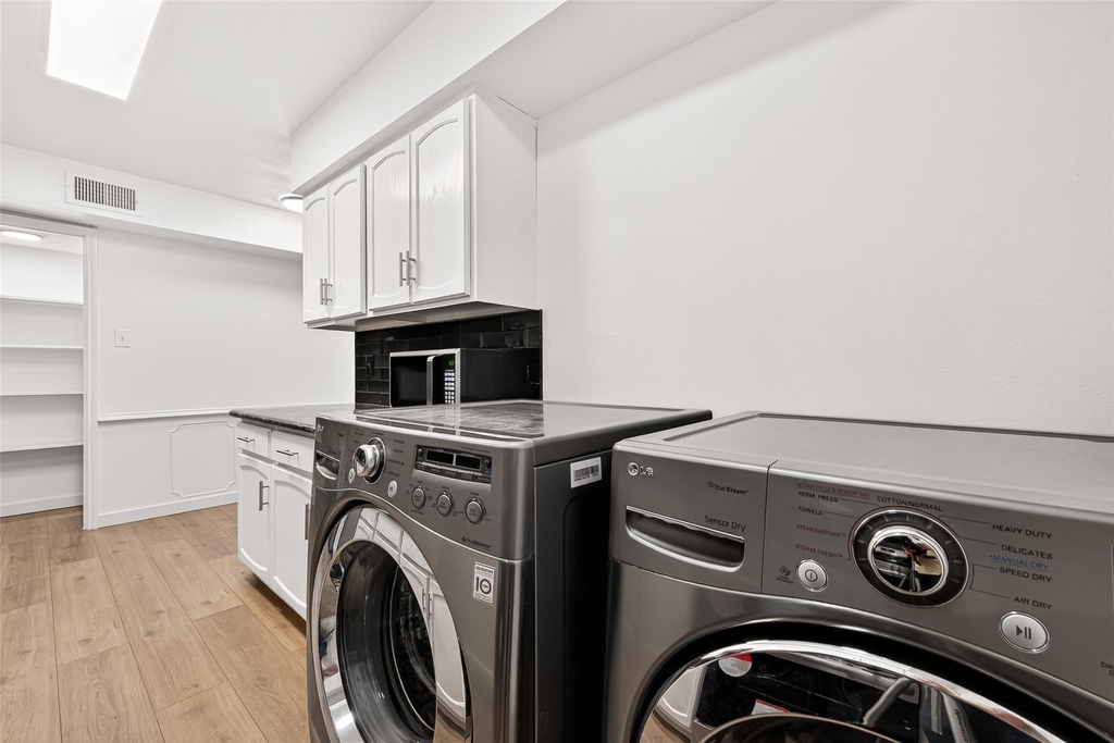 359 N Post Oak Lane - Photo 15