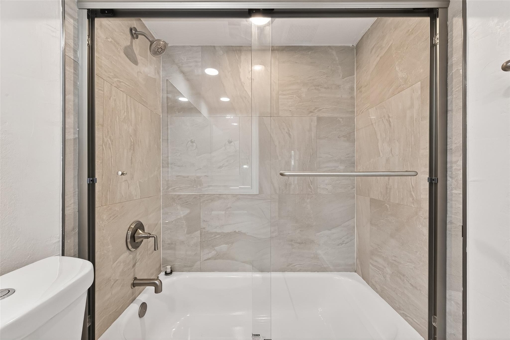 359 N Post Oak Lane - Photo 28