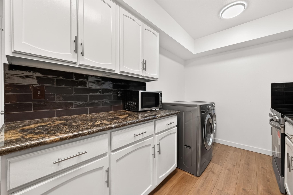 359 N Post Oak Lane - Photo 11