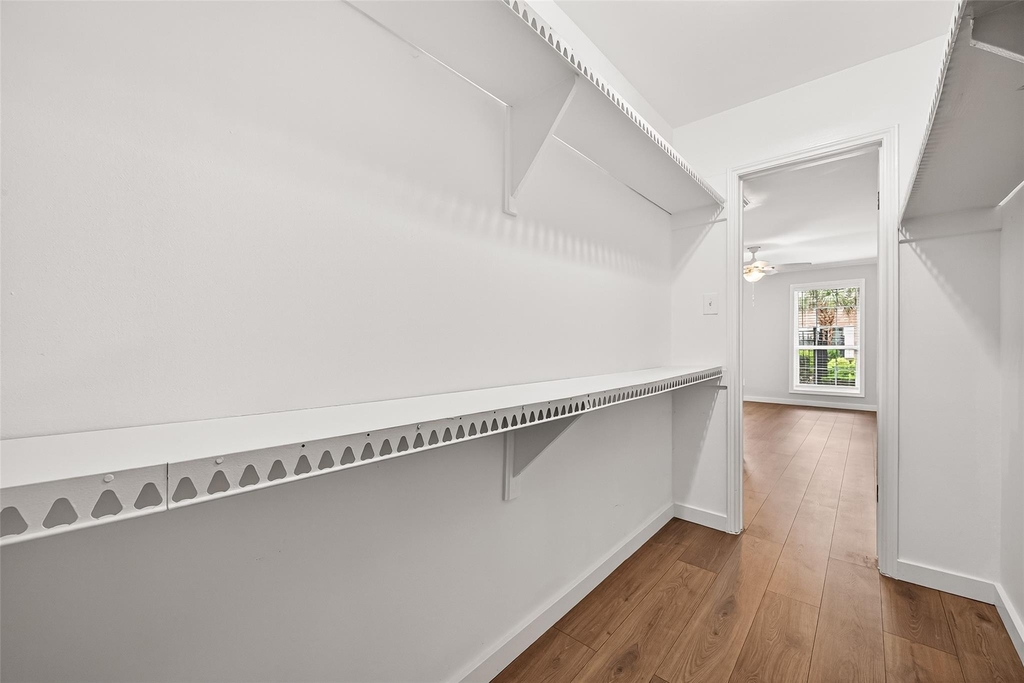359 N Post Oak Lane - Photo 24