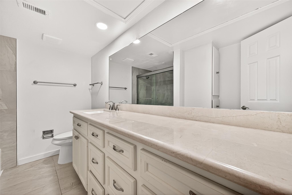 359 N Post Oak Lane - Photo 20
