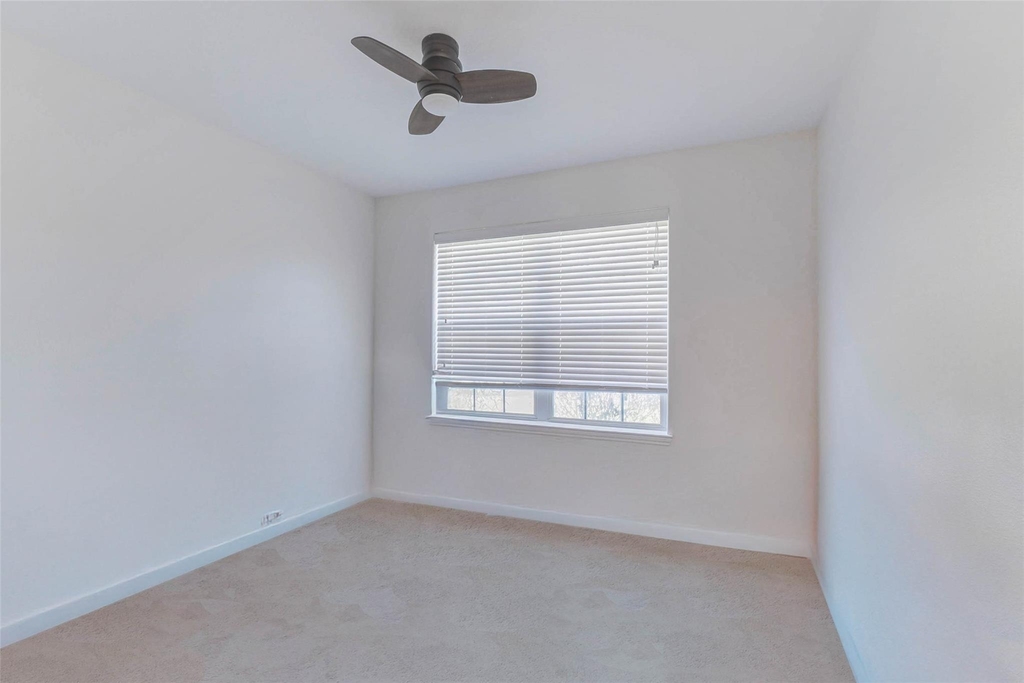 5722 That Way Street - Photo 18
