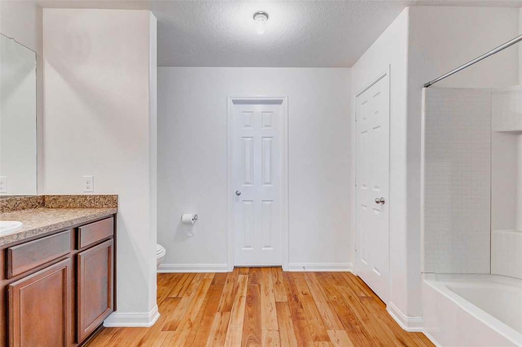 5722 That Way Street - Photo 12