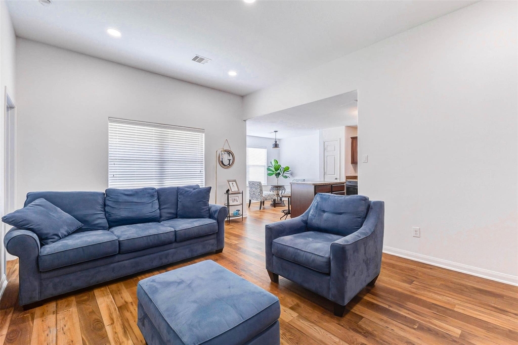 5722 That Way Street - Photo 6