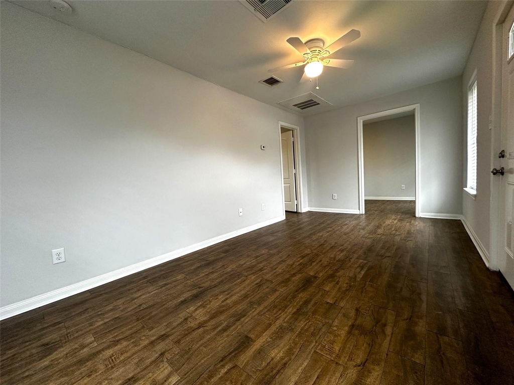 507 Houston Street - Photo 2