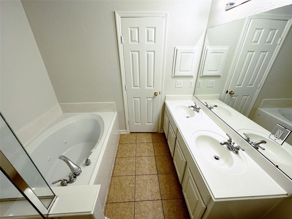 10210 Canyon Rose Lane - Photo 10
