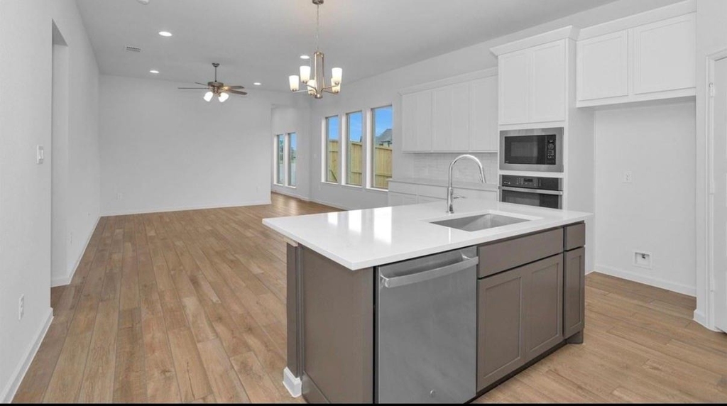 303 Eileen Drive - Photo 3