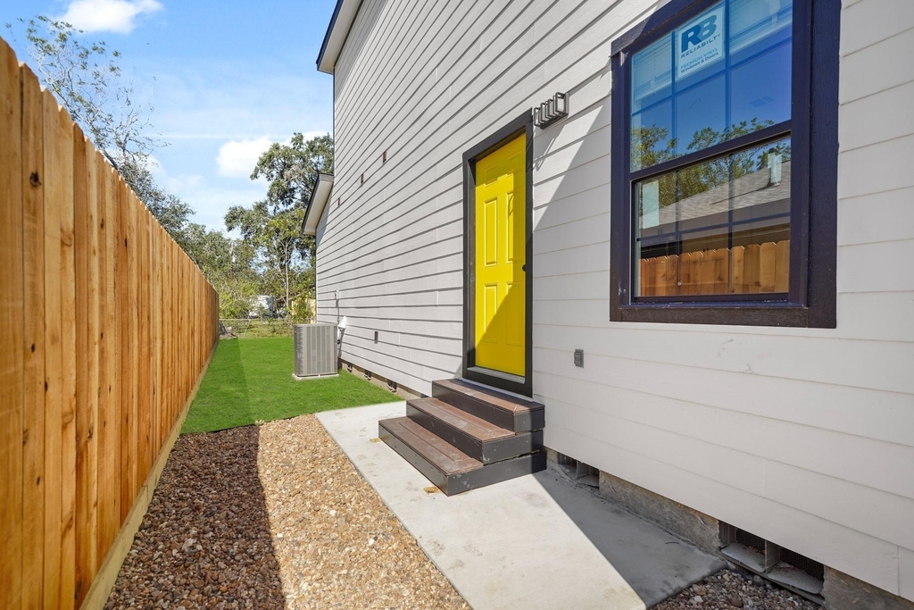 1512 W Blum Street - Photo 29