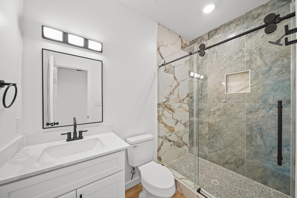 1512 W Blum Street - Photo 25