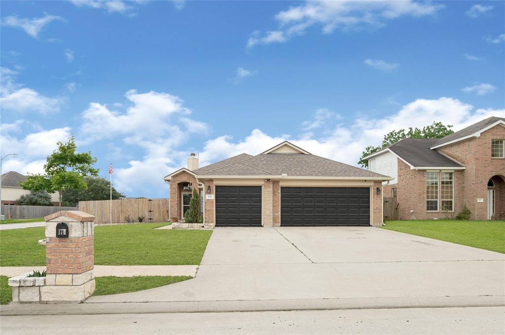 174 Horn Court - Photo 0